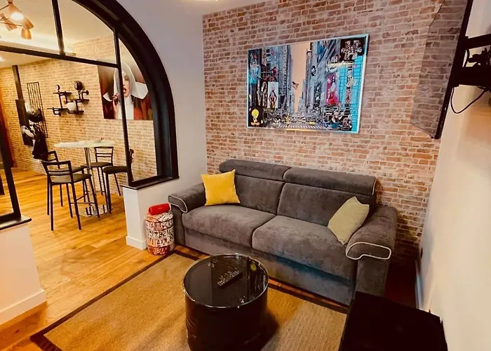 Hudson Highlands Annecy Rent Lodge